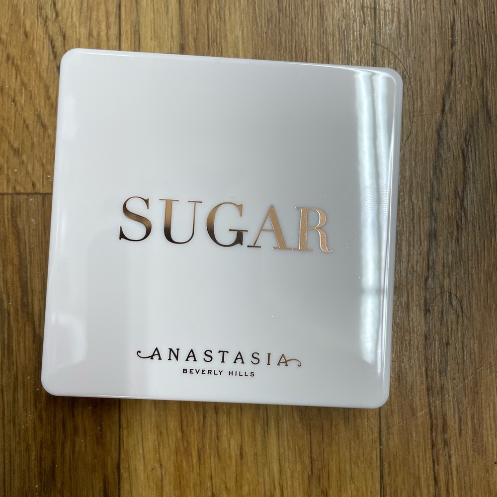 Sugar Eyeshadow Palette - Pink, Brown, Silver, Blue, Purple - Picture 2 of 3